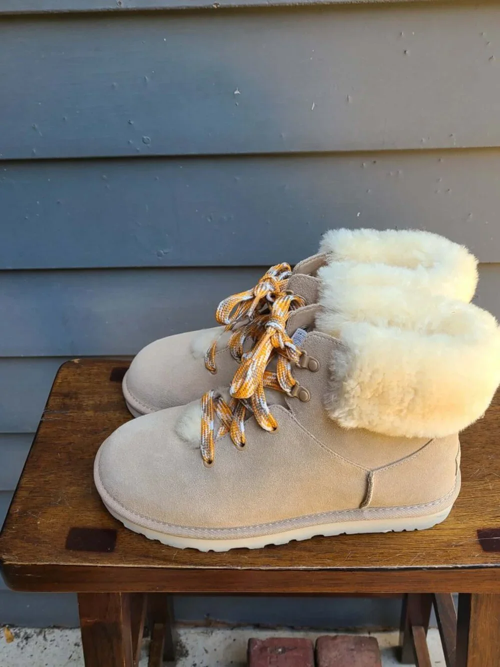 UGG Classic Mini Alpine Suede Shearling Lace Up Boots size 8 NWT